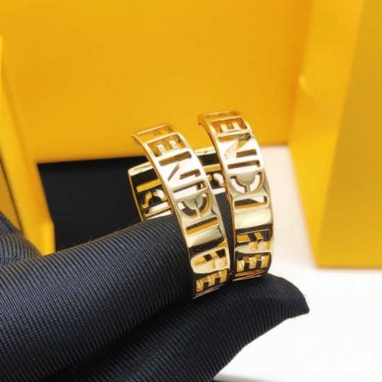 Always sold out at the end of the year Earrings 2023SS FENDI Fendi Always sold out at the end of the year Earrings 2023SS FENDI Fendi